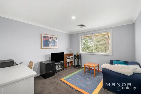Property photo of 4 Thompson Crescent Glenwood NSW 2768