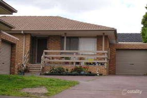 Property photo of 2/15 Southwell Close Endeavour Hills VIC 3802