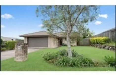 Property photo of 17 Westminster Crescent Raceview QLD 4305