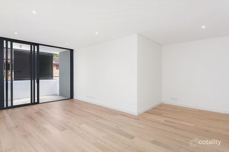 Property photo of 206/148A Albany Street Point Frederick NSW 2250