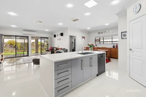 Property photo of 22 Ian Showell Drive Renmark SA 5341