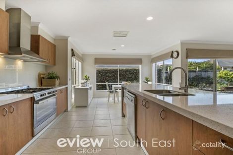 Property photo of 14 Atkinson Drive Berwick VIC 3806