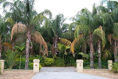 18 Carob Tree Pl, Lesmurdie, WA 6076