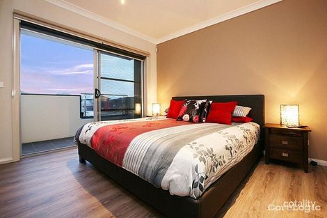 Property photo of 5 Meyers Lane Caroline Springs VIC 3023