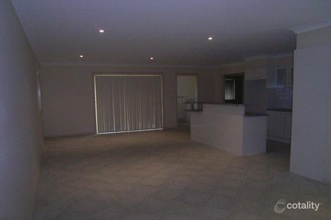 Property photo of 2 Albatross Way Old Bar NSW 2430