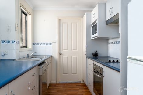 Property photo of 12 North Close Hunterview NSW 2330