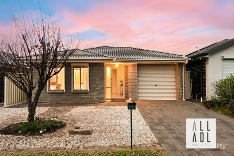 Property photo of 32 Valiant Road Munno Para West SA 5115