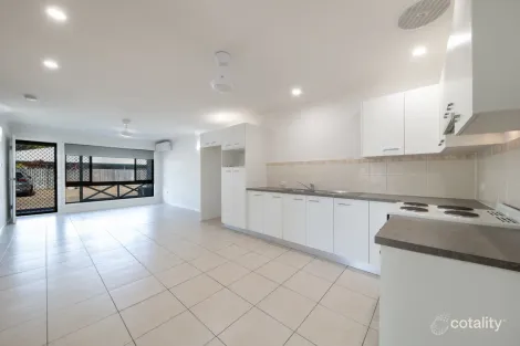 Property photo of 10/20 Pandanus Drive Cannonvale QLD 4802