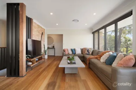 Property photo of 19 Kingfisher Crescent Grays Point NSW 2232