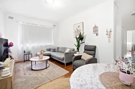 Property photo of 1/5 Yangoora Road Belmore NSW 2192