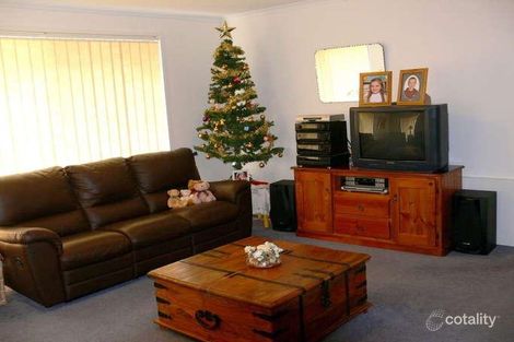 Property photo of 17 Vivienne Way Berwick VIC 3806