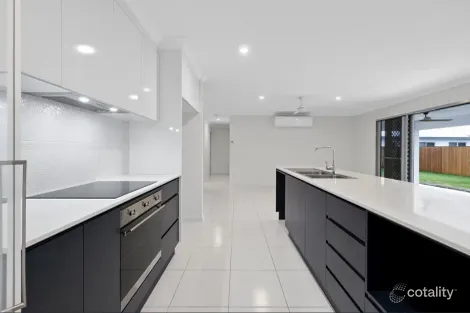 Property photo of 37 Almora Drive Beaconsfield QLD 4740