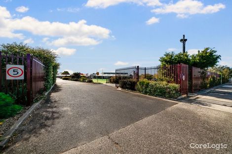 Property photo of 9 Devon Drive Springvale South VIC 3172