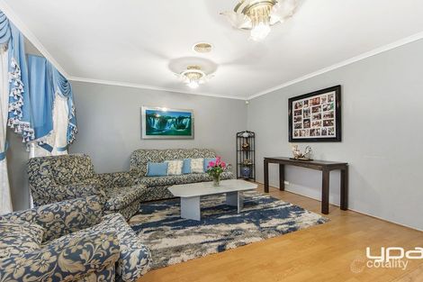 Property photo of 16 Tonelli Place Burnside VIC 3023