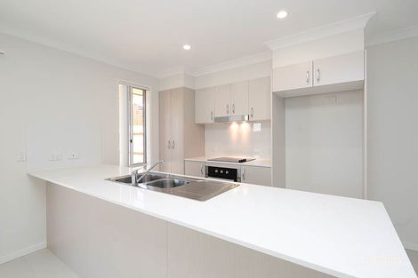 Property photo of 1/7 Westray Crescent Redbank Plains QLD 4301