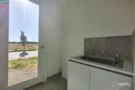 Property photo of 45 Waterbird Circuit Weir Views VIC 3338