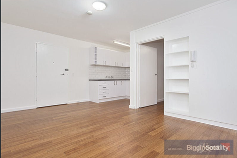 Property photo of 2/69 Barkly Street St Kilda VIC 3182