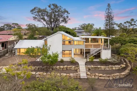 7 Photinia Pl, Bellbowrie, QLD 4070