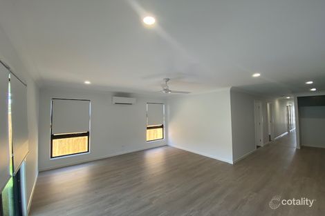 Property photo of 1/67 Mackellar Way Walloon QLD 4306