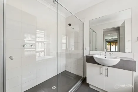 Property photo of 14 Duval Drive Maddingley VIC 3340