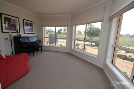 Property photo of 66 Gwen Meredith Loop Franklin ACT 2913