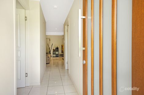 Property photo of 20 Links Court Kin Kora QLD 4680