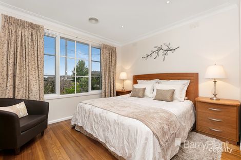 Property photo of 17 Hampshire Road Doncaster VIC 3108