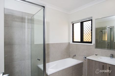 Property photo of 8 Viola Way Yamanto QLD 4305