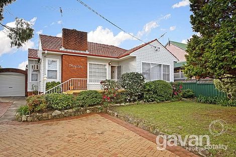 809 Henry Lawson Dr, Picnic Point, NSW 2213