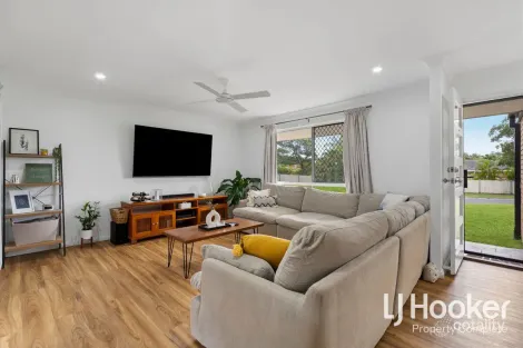 Property photo of 6 Paroo Place Hillcrest QLD 4118