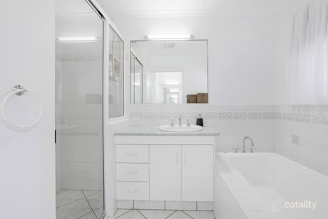 Property photo of 186 Barolin Esplanade Coral Cove QLD 4670