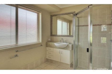 Property photo of 37 Fairway Drive Meadowbrook QLD 4131