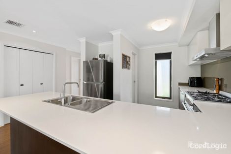 Property photo of 19A Selandra Boulevard Clyde North VIC 3978