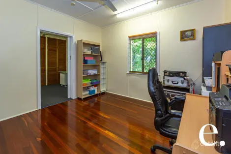 Property photo of 4 Martins Road Gooburrum QLD 4670