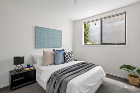 Property photo of 24 Lakeside Crescent Keilor East VIC 3033