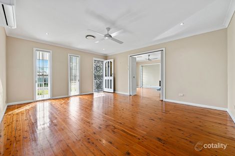 Property photo of 2 Thomas Street Picnic Point NSW 2213
