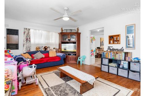 Property photo of 6 Malta Crescent Ashmont NSW 2650