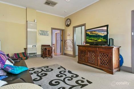 4 Parsonage Gr, Eaglehawk, VIC 3556