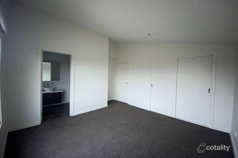 Property photo of 2/16 Ralph Street Reservoir VIC 3073