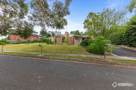 1 Graneel Gr, Berwick, VIC 3806