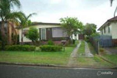 38 Macquarie Gr, Caves Beach, NSW 2281