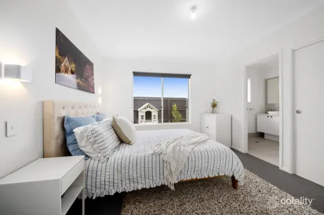 Property photo of 11 Goulburn Crescent Nirimba QLD 4551
