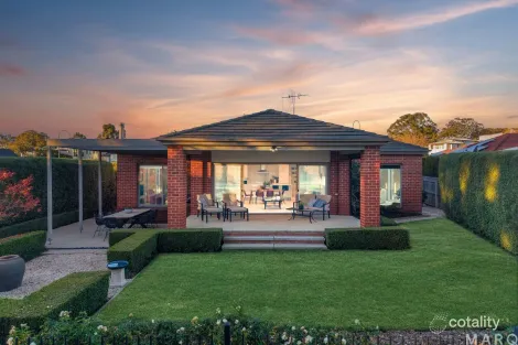 Property photo of 21 Dobbin Circuit Nicholls ACT 2913