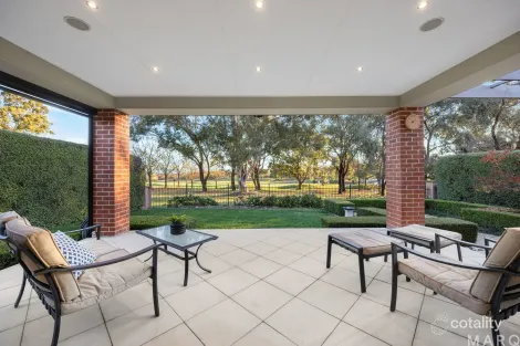 Property photo of 21 Dobbin Circuit Nicholls ACT 2913