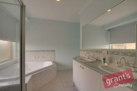 Property photo of 373 Ormond Road Narre Warren South VIC 3805