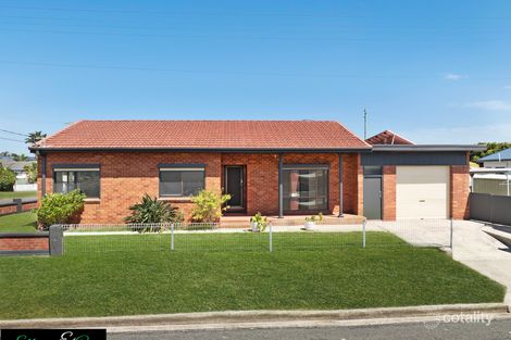 Property photo of 30 Boronia Avenue Windang NSW 2528