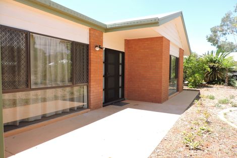Property photo of 42 Eagle Court Desert Springs NT 0870