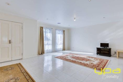 Property photo of 3 Ballybunion Avenue Craigieburn VIC 3064