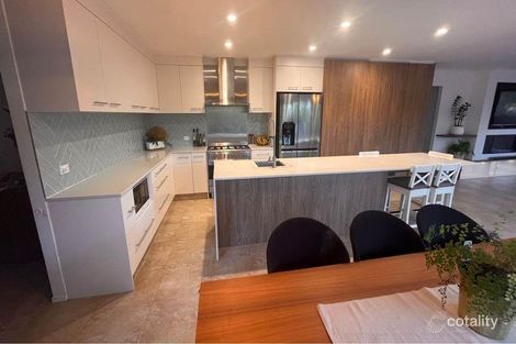 Property photo of 21 Yarraowee Drive Nerang QLD 4211