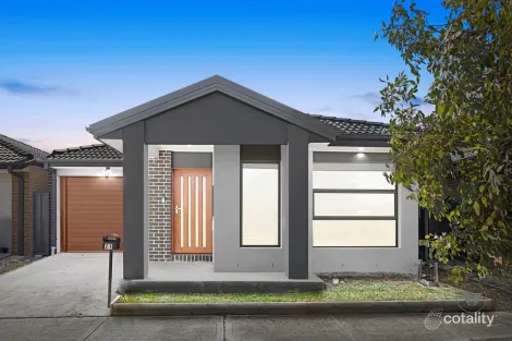 Property photo of 21 Direction Drive Tarneit VIC 3029
